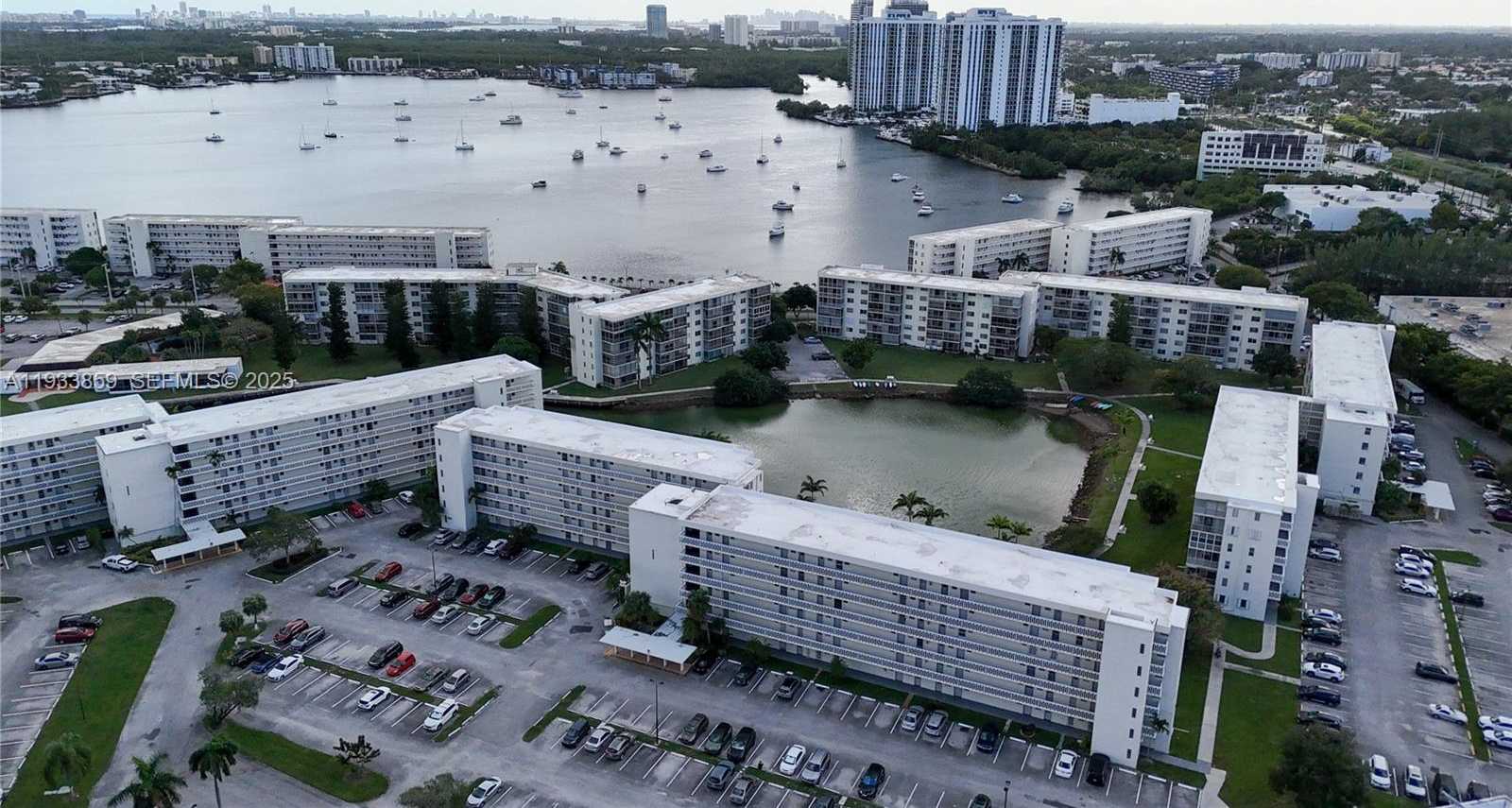 Small Image of 2855 LEONARD DR #H607, Aventura Number 17