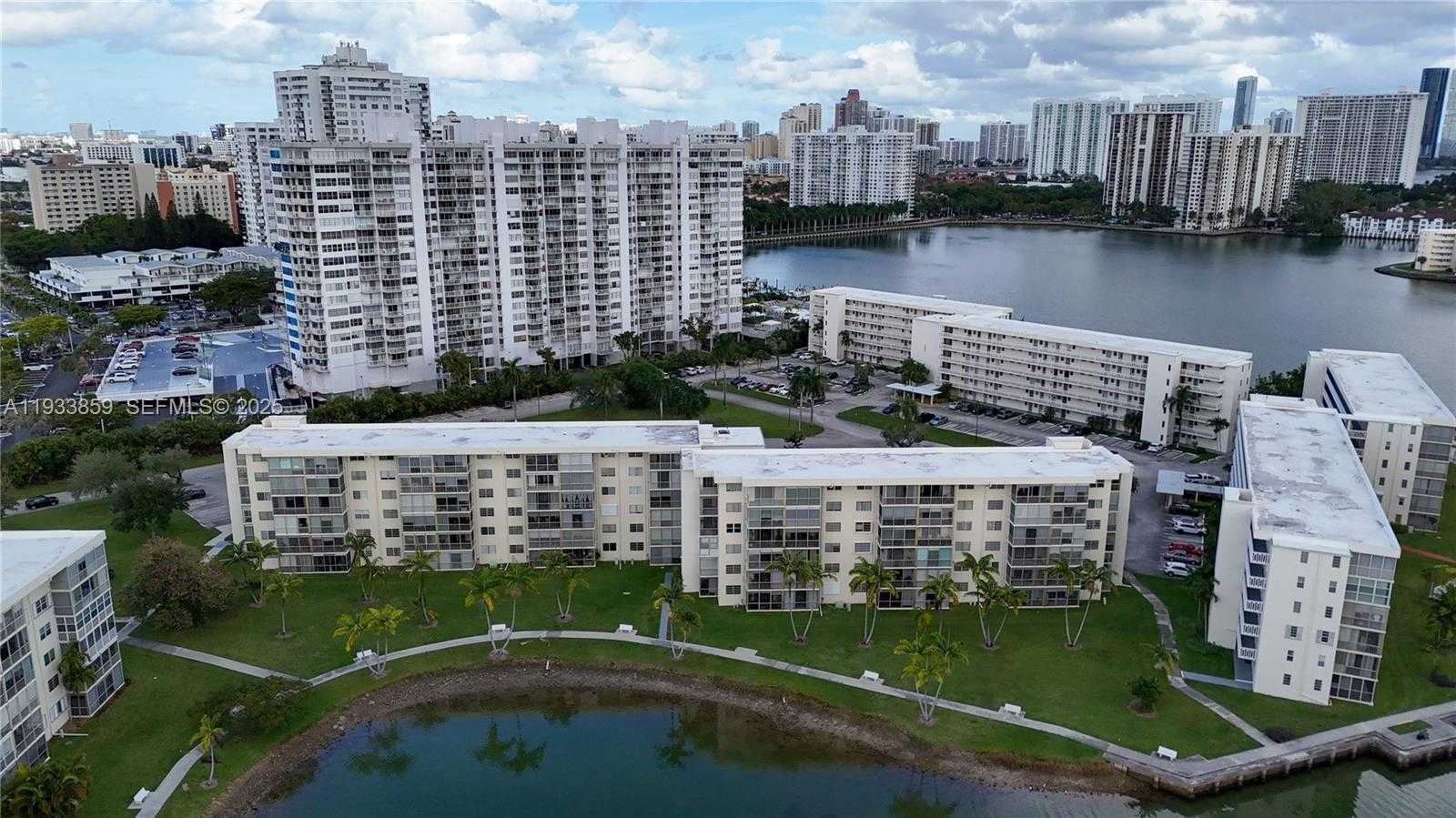 Small Image of 2855 LEONARD DR #H607, Aventura Number 19
