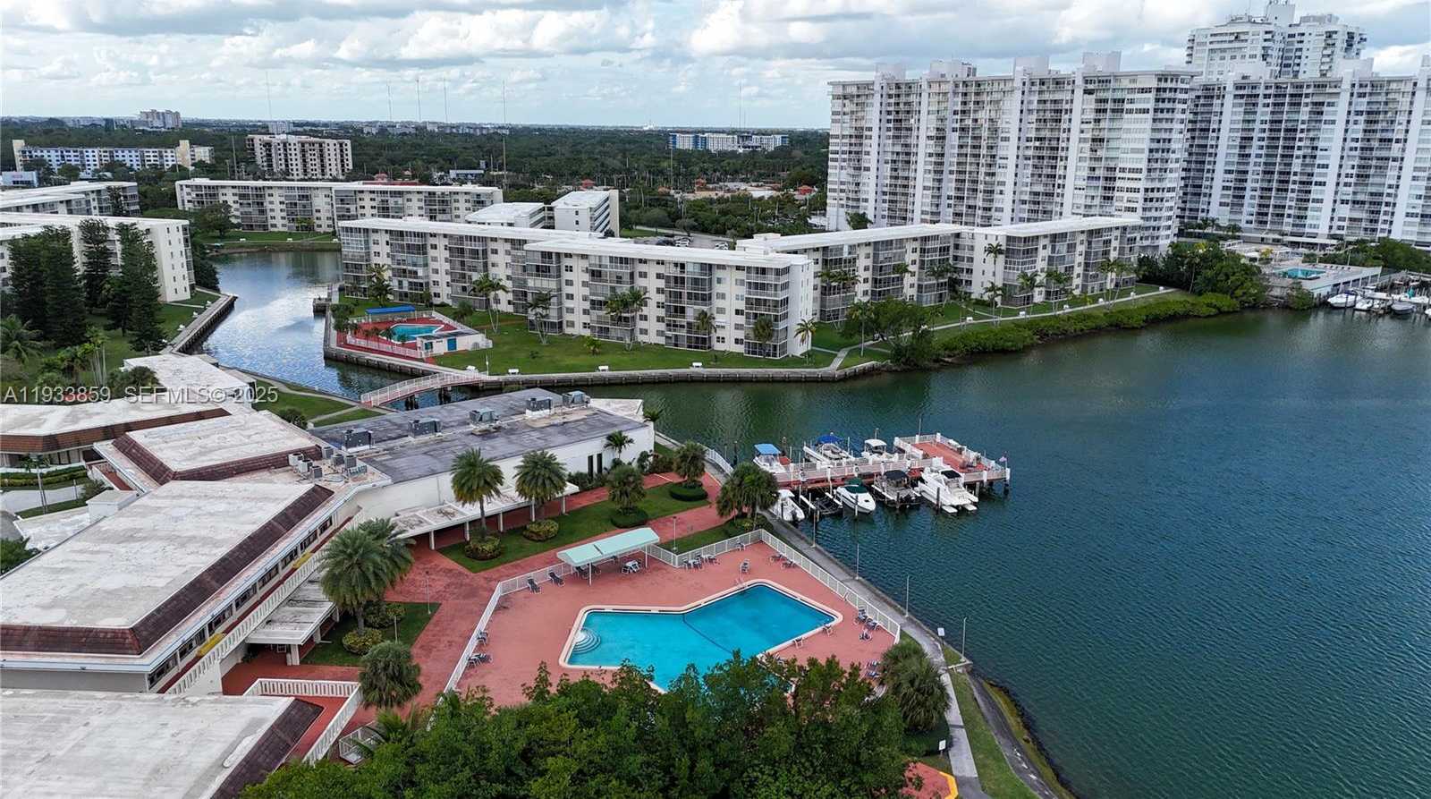 Small Image of 2855 LEONARD DR #H607, Aventura Number 25
