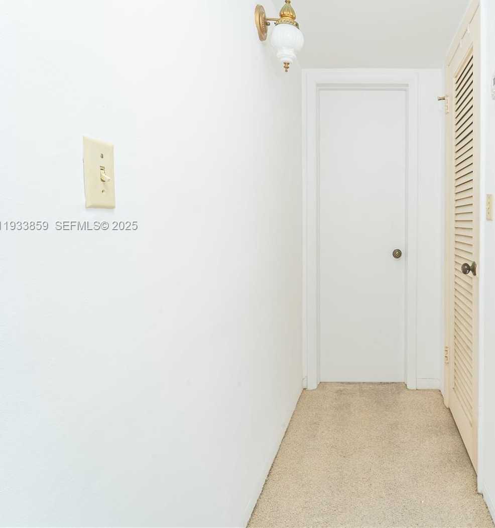 Small Image of 2855 LEONARD DR #H607, Aventura Number 9