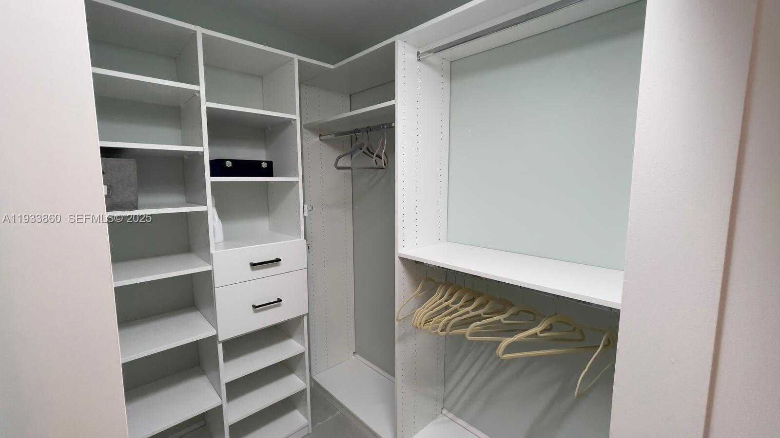 Small Image of 19901 EAST COUNTRY CLUB DR #2403, Aventura Number 13