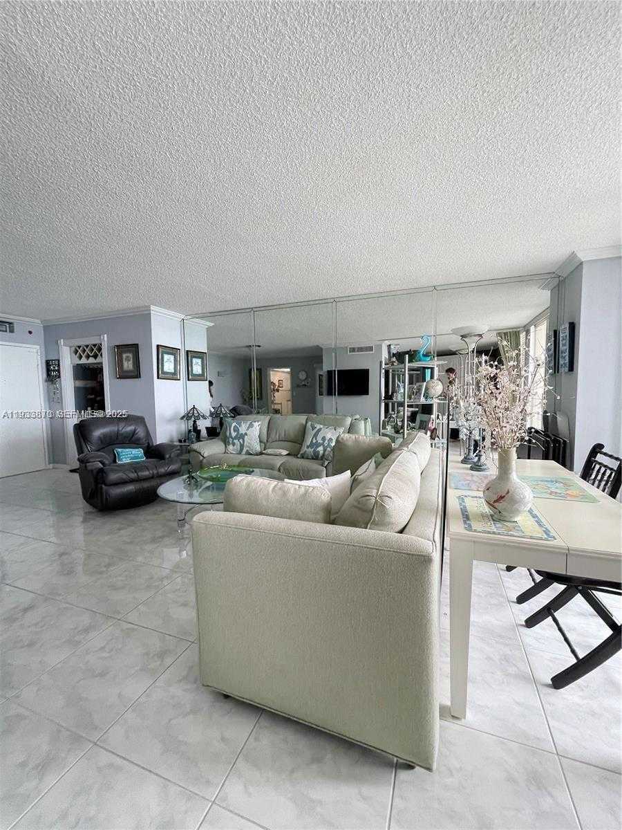 Small Image of 3180 SOUTH OCEAN DR #204, Hallandale Beach Number 15