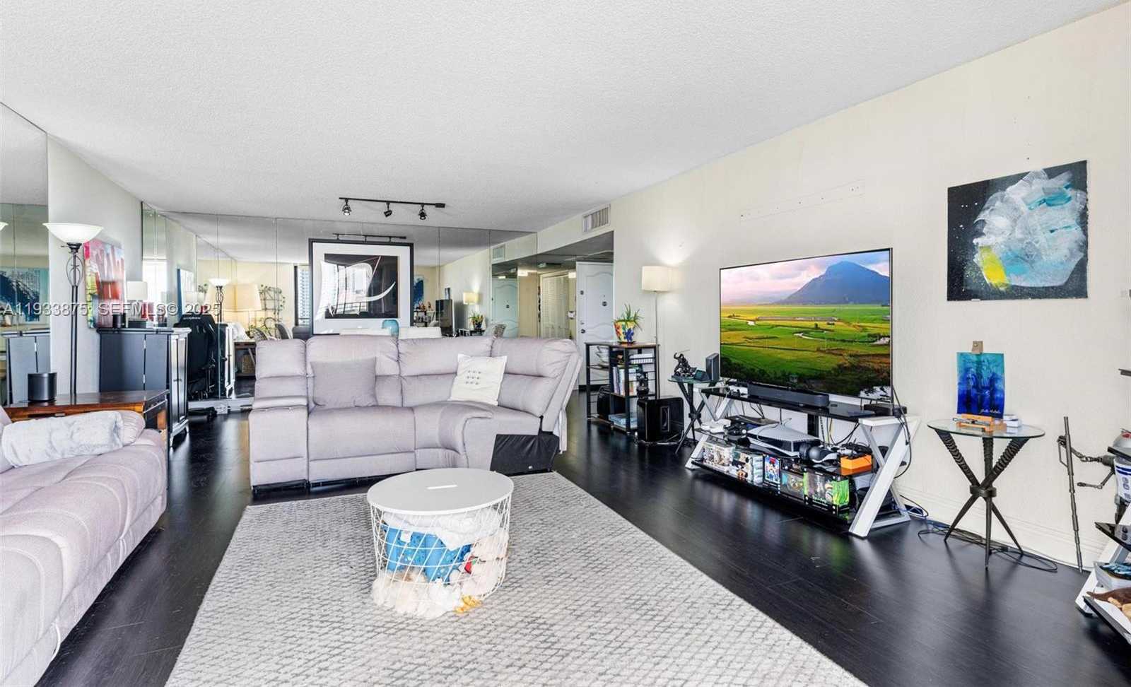 Small Image of 500 THREE ISLANDS BLVD #1112, Hallandale Beach Number 5