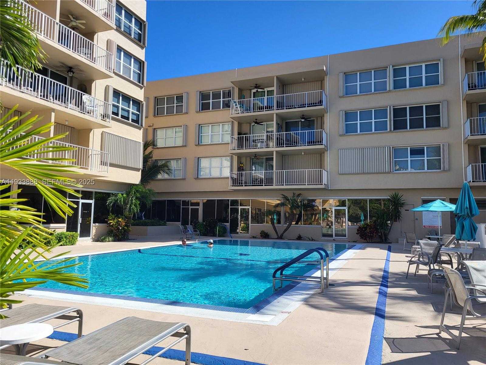 Small Image of 88500 OVERSEAS HWY #301, Tavernier Number 21