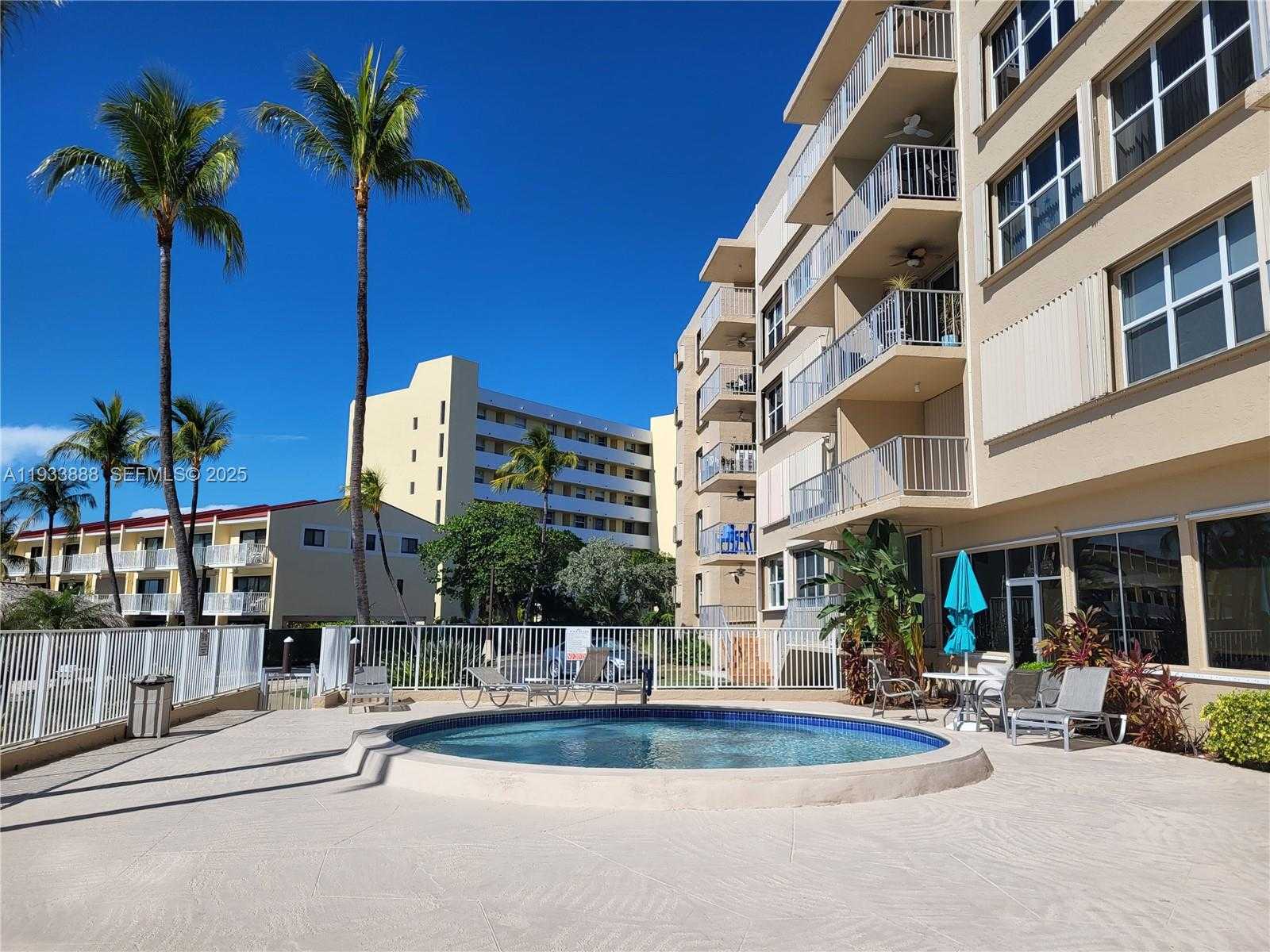 Small Image of 88500 OVERSEAS HWY #301, Tavernier Number 23