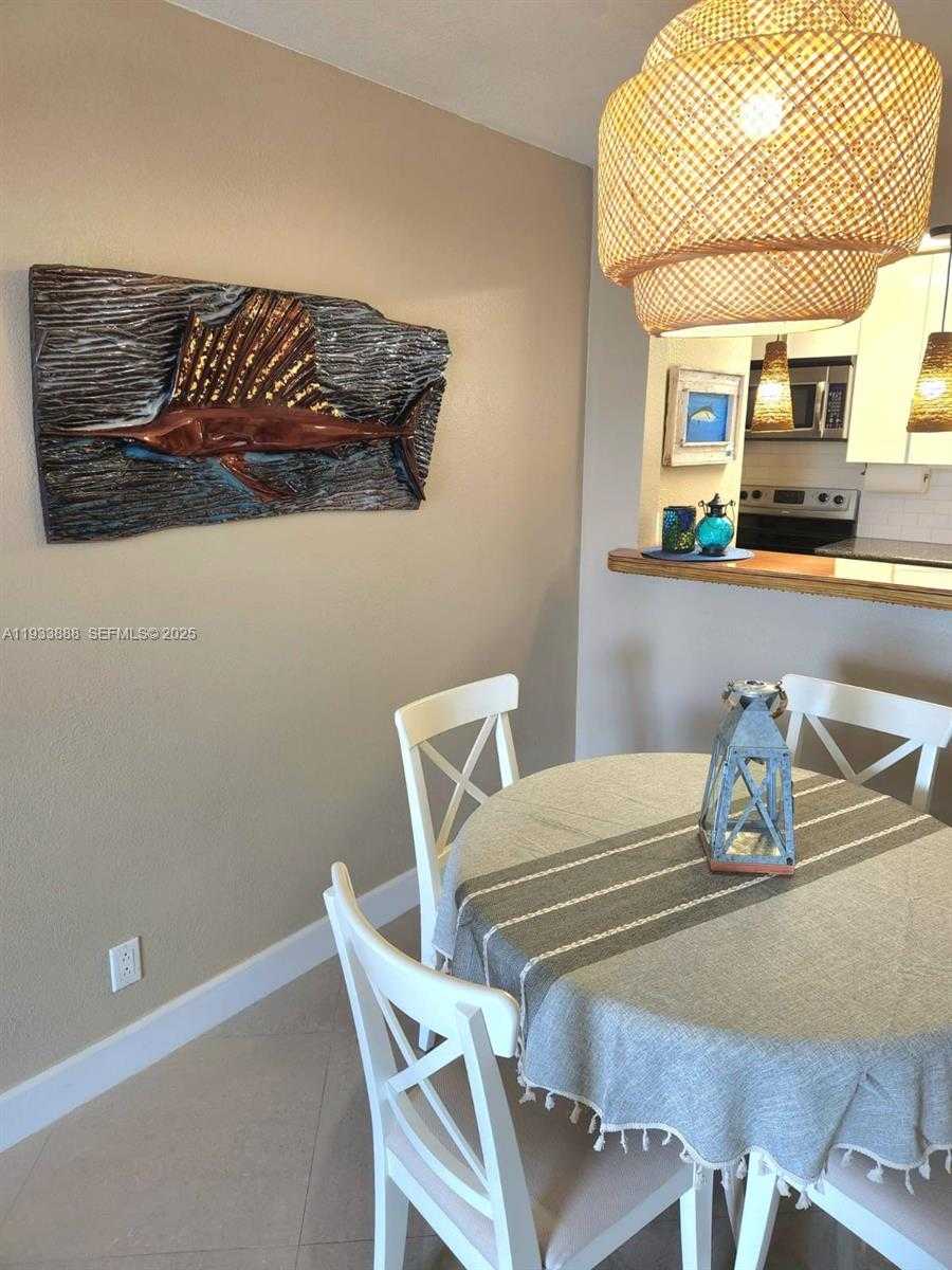 Small Image of 88500 OVERSEAS HWY #301, Tavernier Number 8