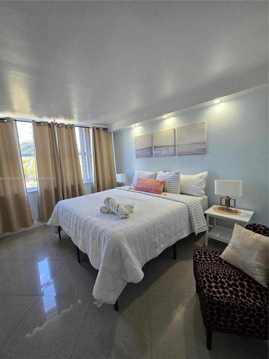 Small Image of 88500 OVERSEAS HWY #301, Tavernier Number 9