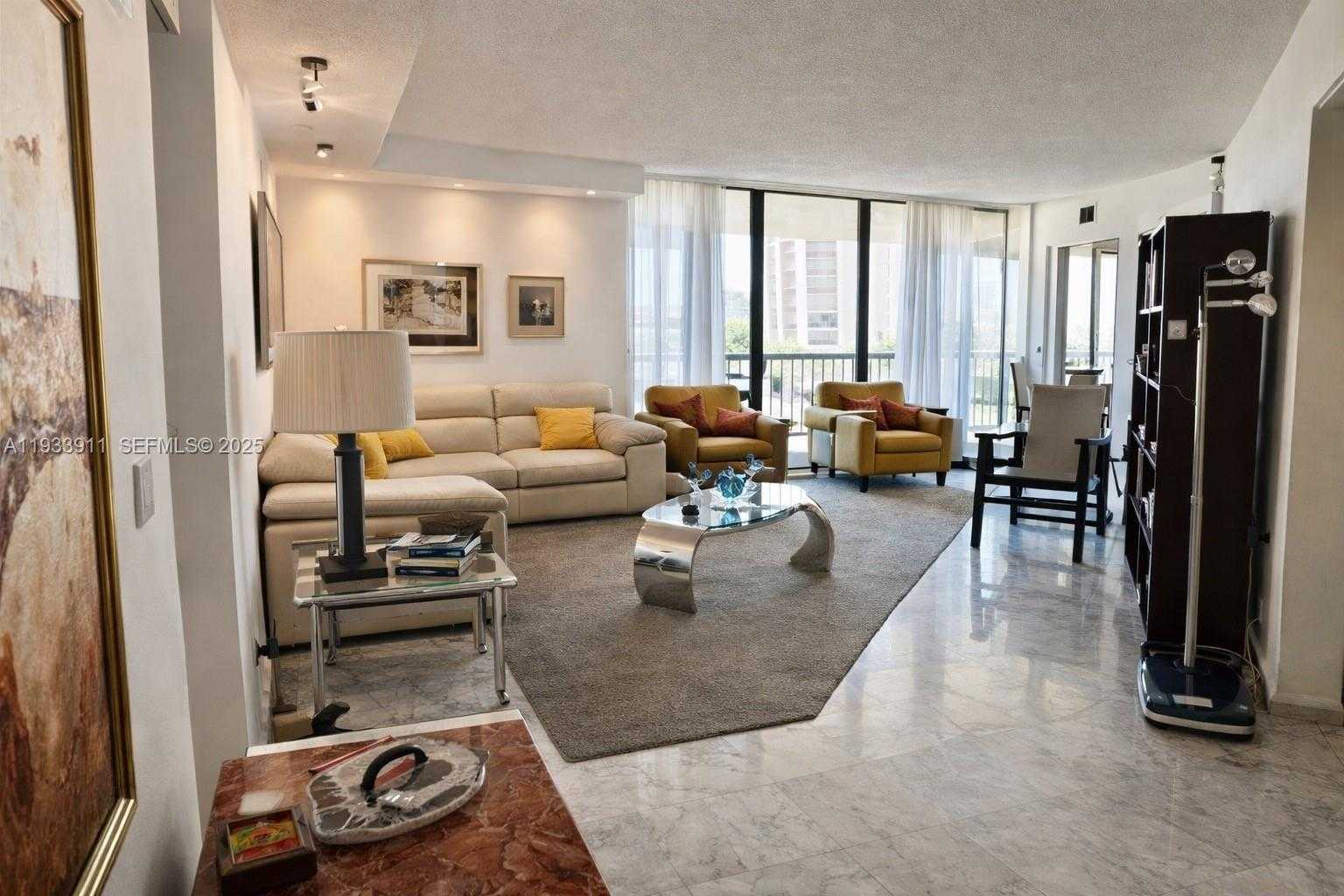 Small Image of 19355 TURNBERRY WAY #5B, Aventura Number 10