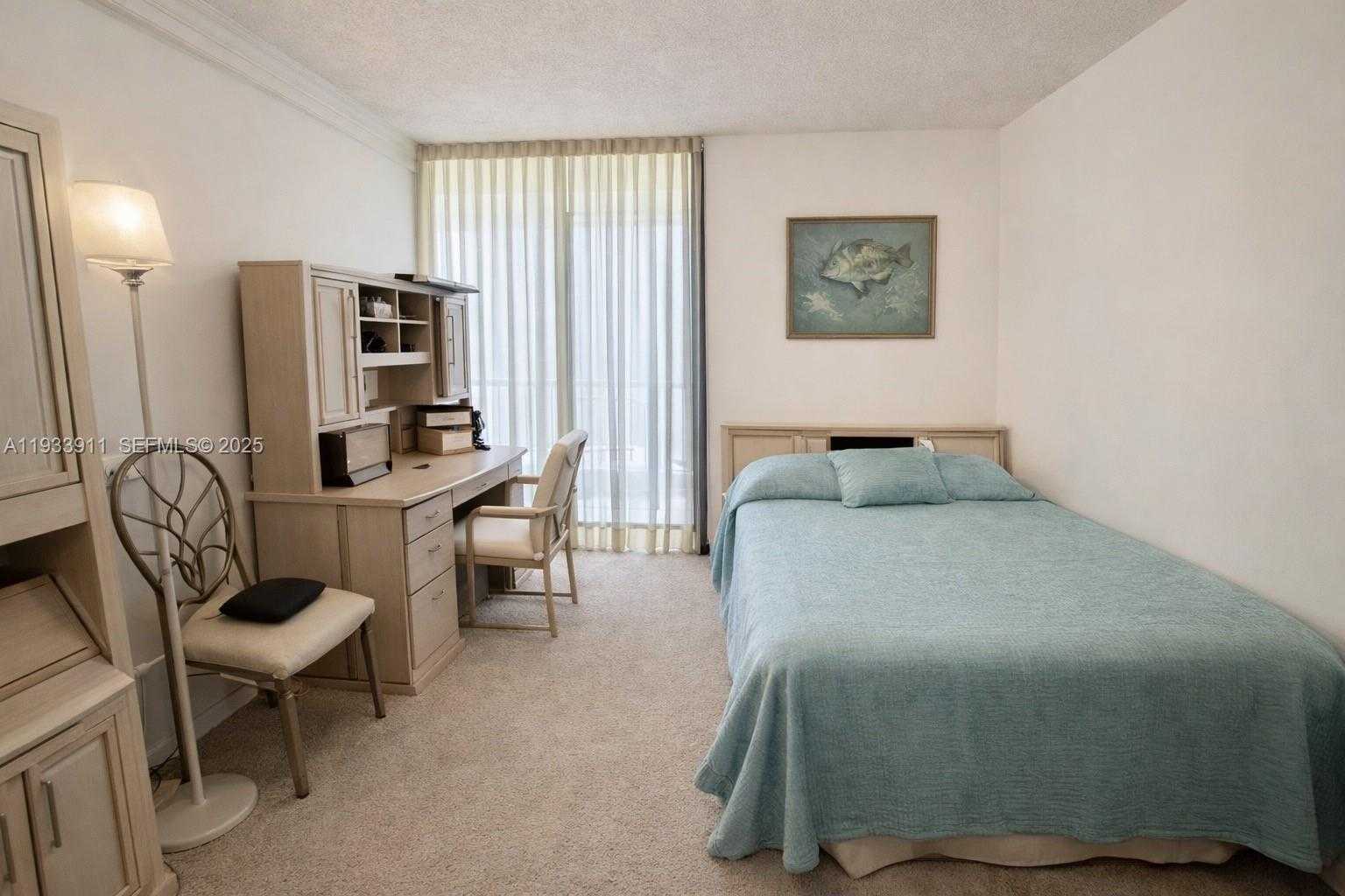 Small Image of 19355 TURNBERRY WAY #5B, Aventura Number 3