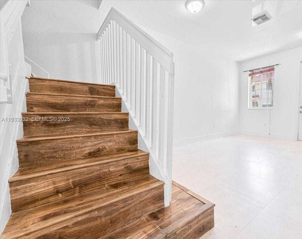 Small Image of 21007 NORTH WEST 14 PL #351, Miami Gardens Number 15