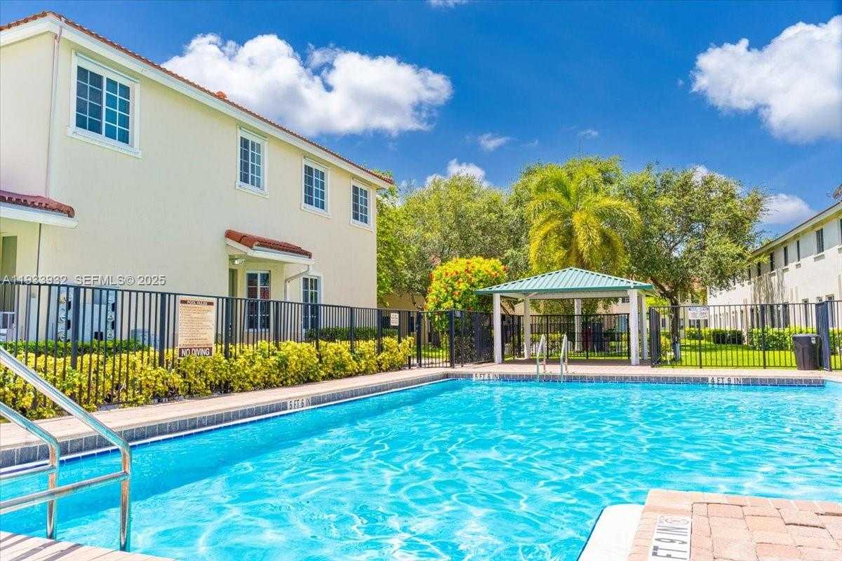 Small Image of 21007 NORTH WEST 14 PL #351, Miami Gardens Number 31