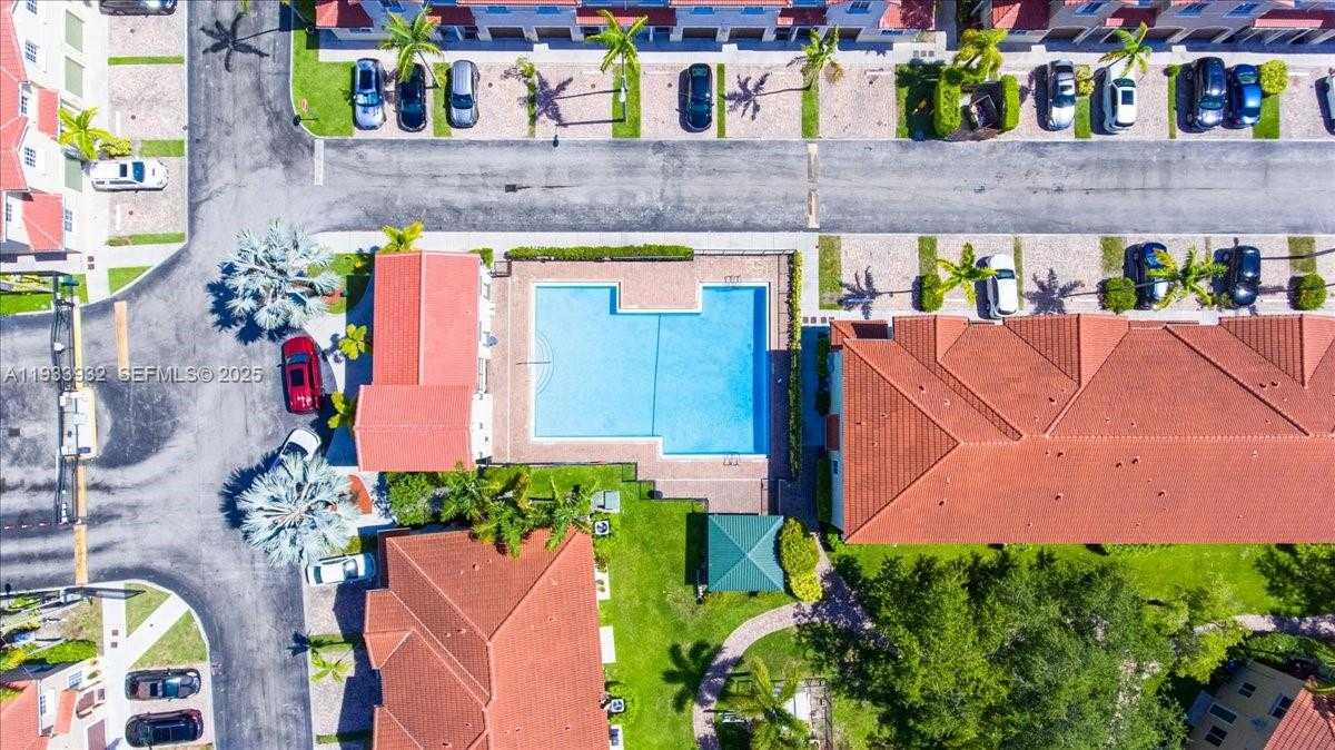 Small Image of 21007 NORTH WEST 14 PL #351, Miami Gardens Number 32