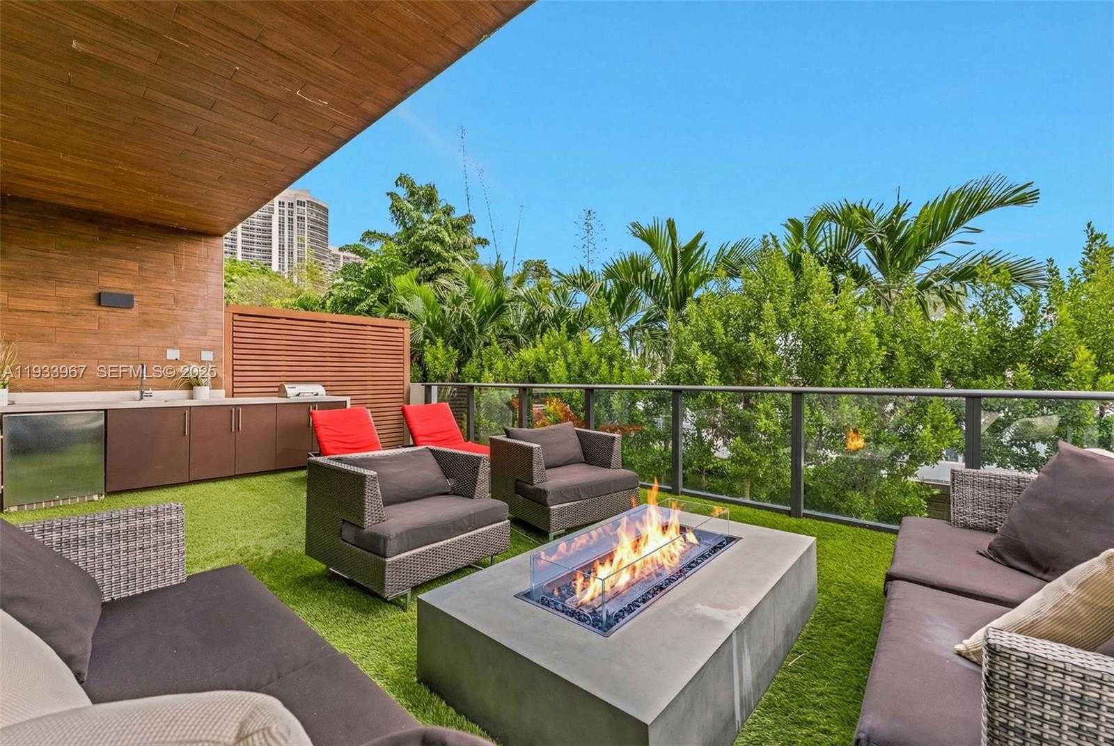 Small Image of 3030 NORTH OCEAN BLVD #S101, Fort Lauderdale Number 7