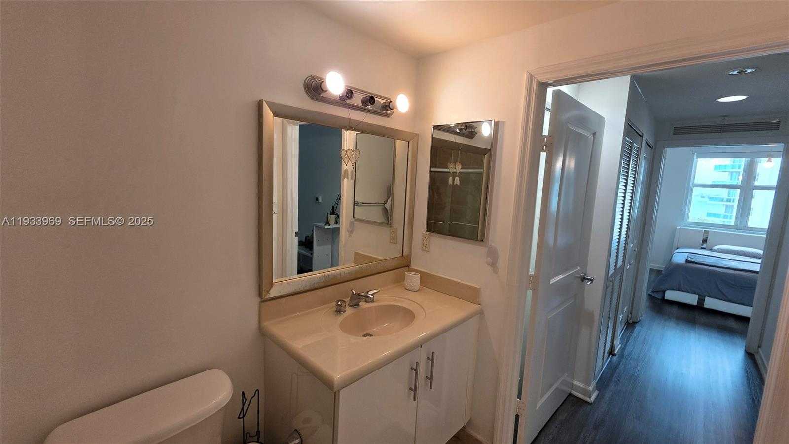 Small Image of 7900 HARBOR ISLAND DR #703, North Bay Village Number 10