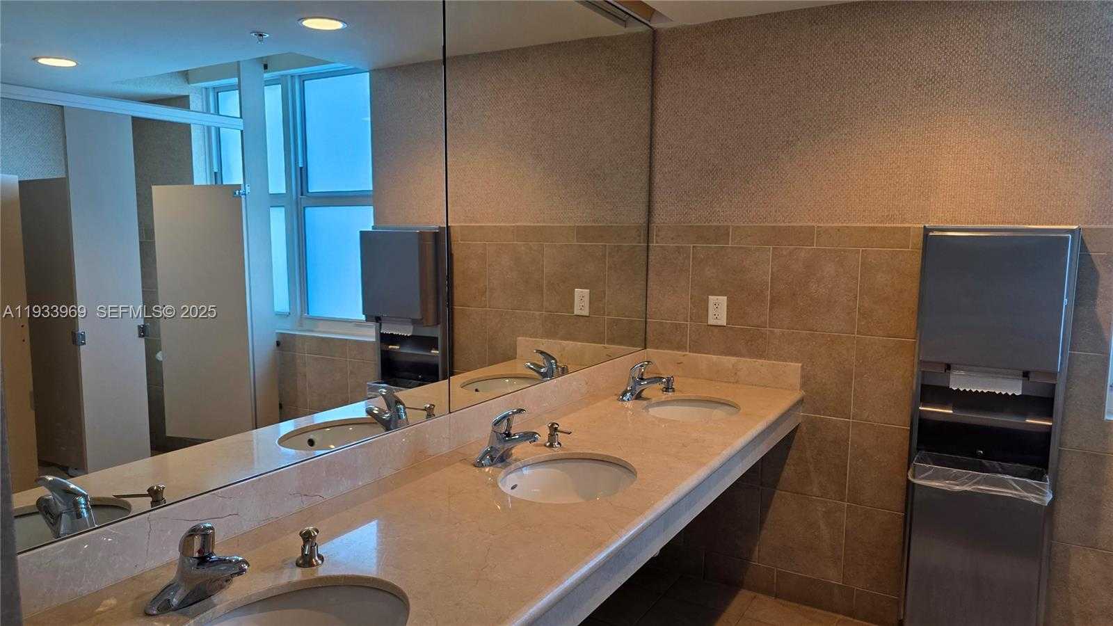 Small Image of 7900 HARBOR ISLAND DR #703, North Bay Village Number 35