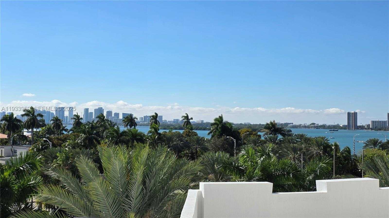 Small Image of 7900 HARBOR ISLAND DR #703, North Bay Village Number 39