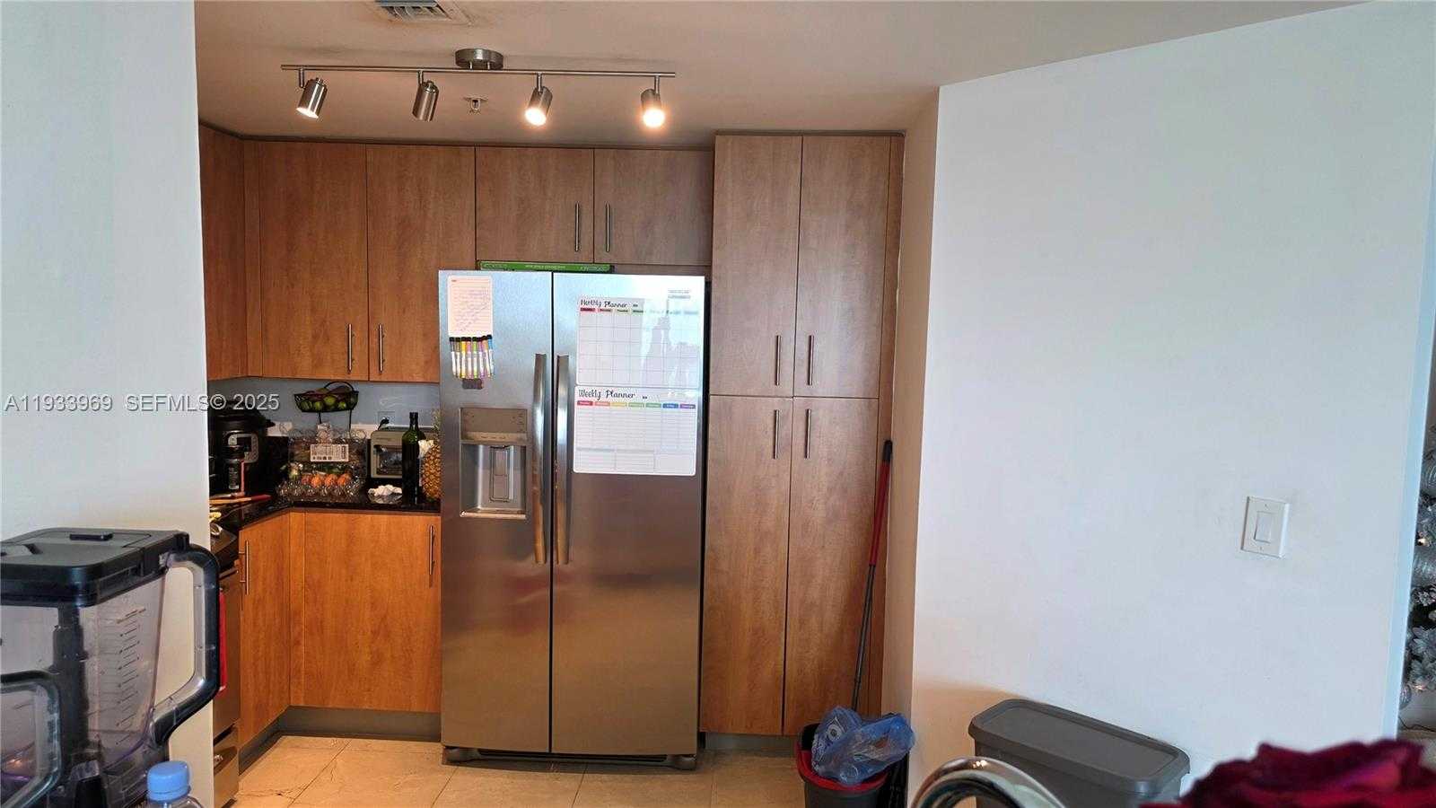 Small Image of 7900 HARBOR ISLAND DR #703, North Bay Village Number 6