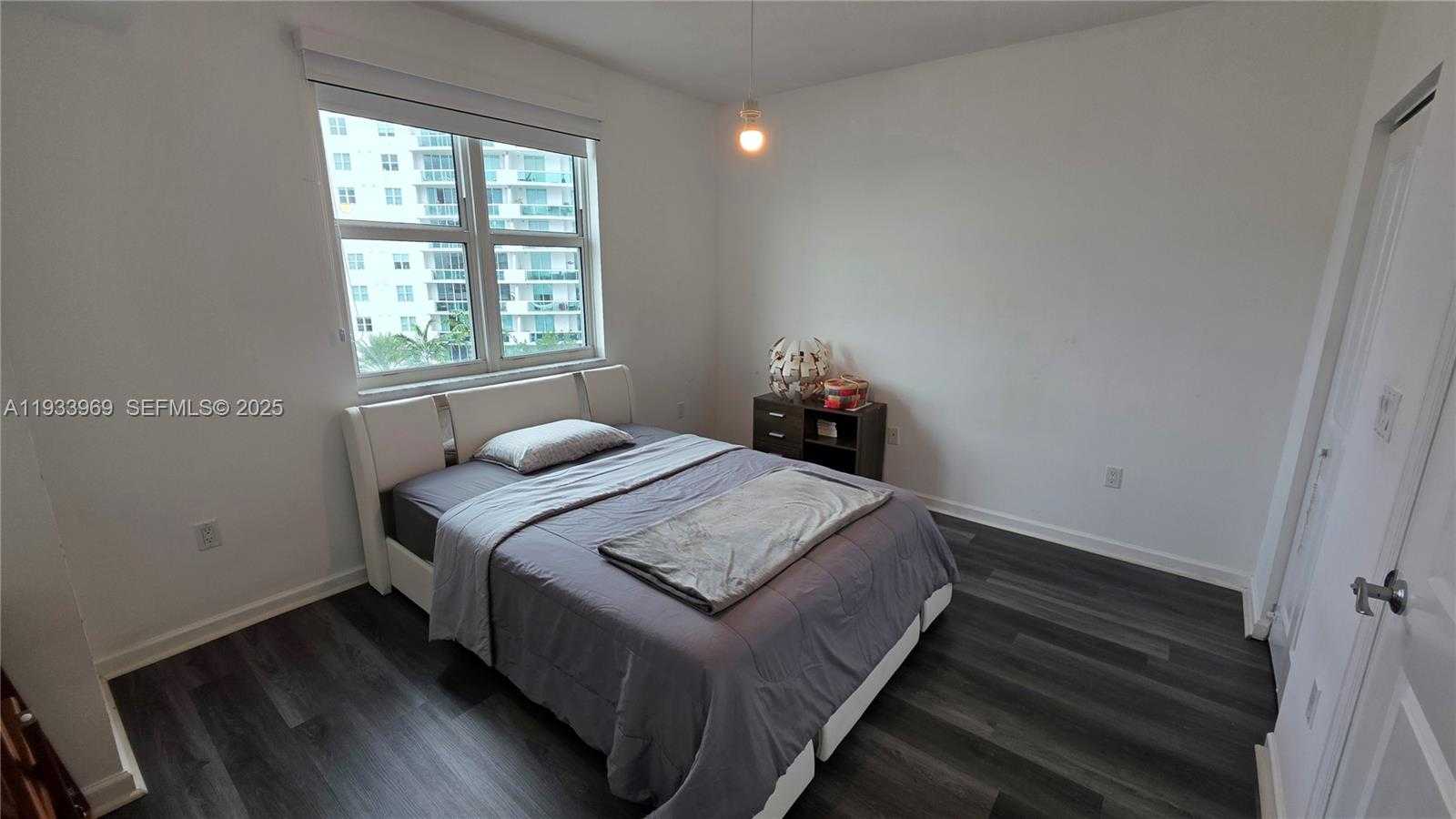 Small Image of 7900 HARBOR ISLAND DR #703, North Bay Village Number 8