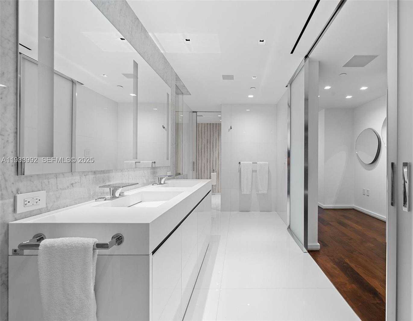 Small Image of 9999 COLLINS AVE #12E, Bal Harbour Number 18