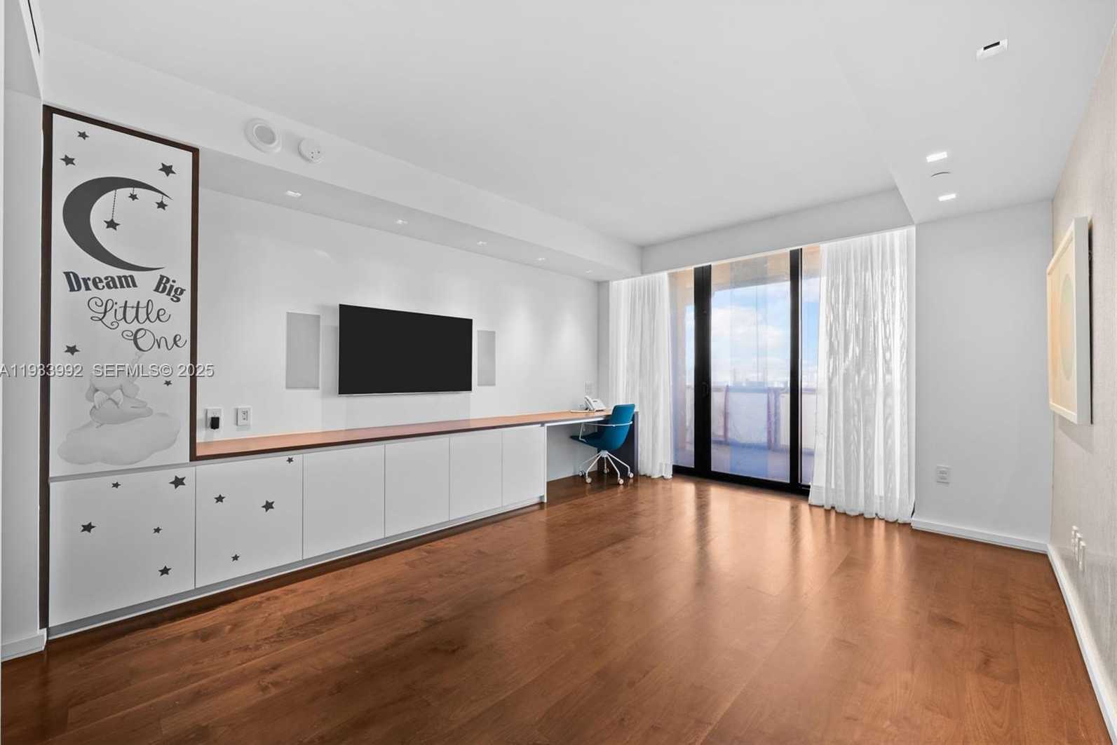 Small Image of 9999 COLLINS AVE #12E, Bal Harbour Number 27