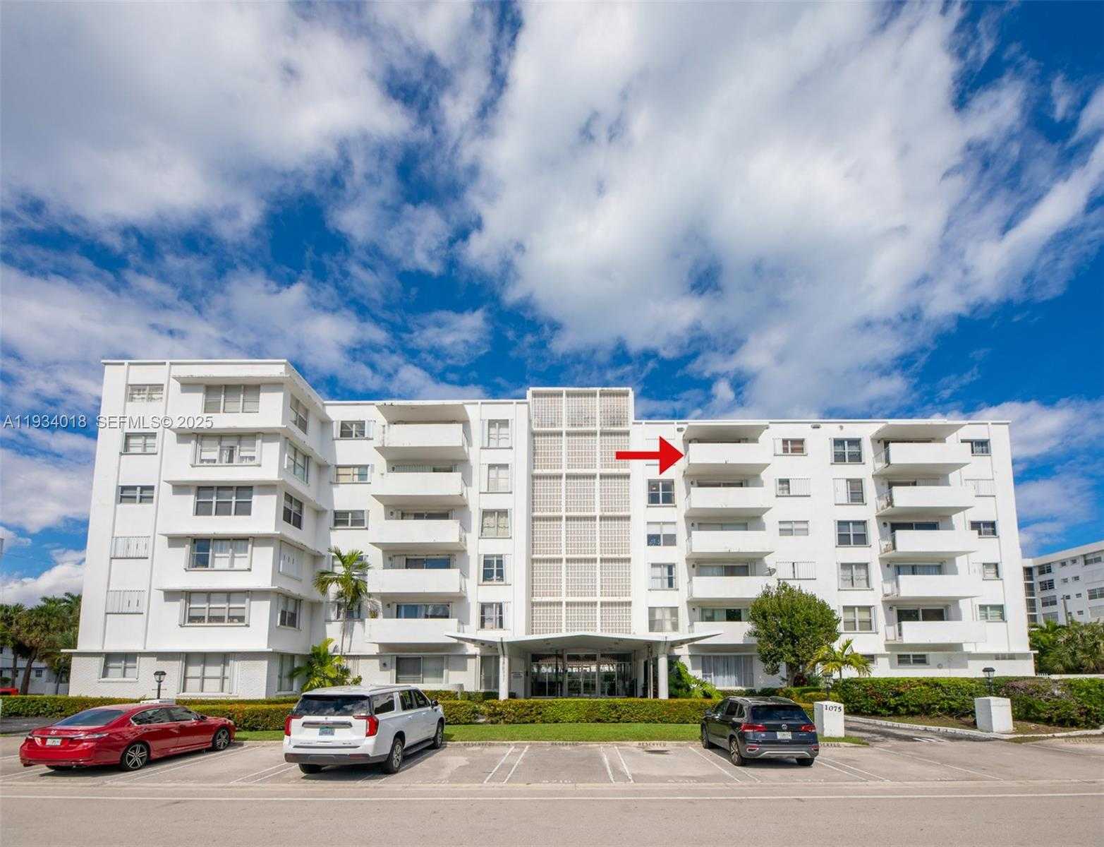 Small Image of Bay Harbor Islands Number 1