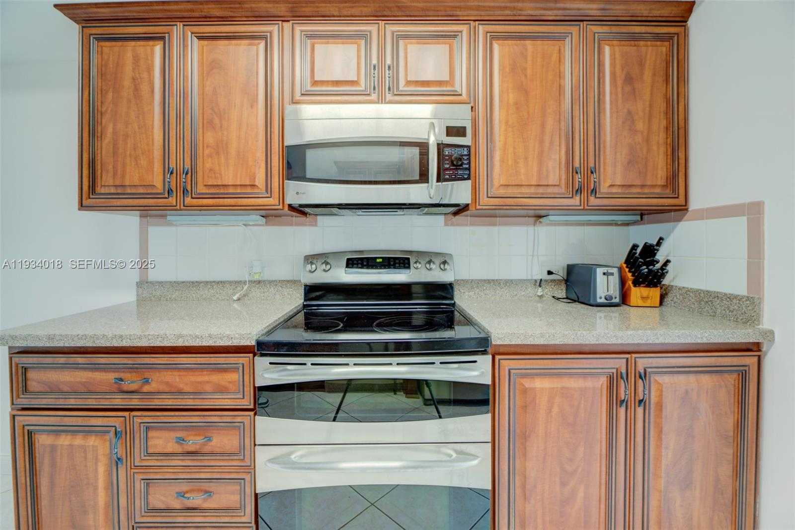 Small Image of Bay Harbor Islands Number 16