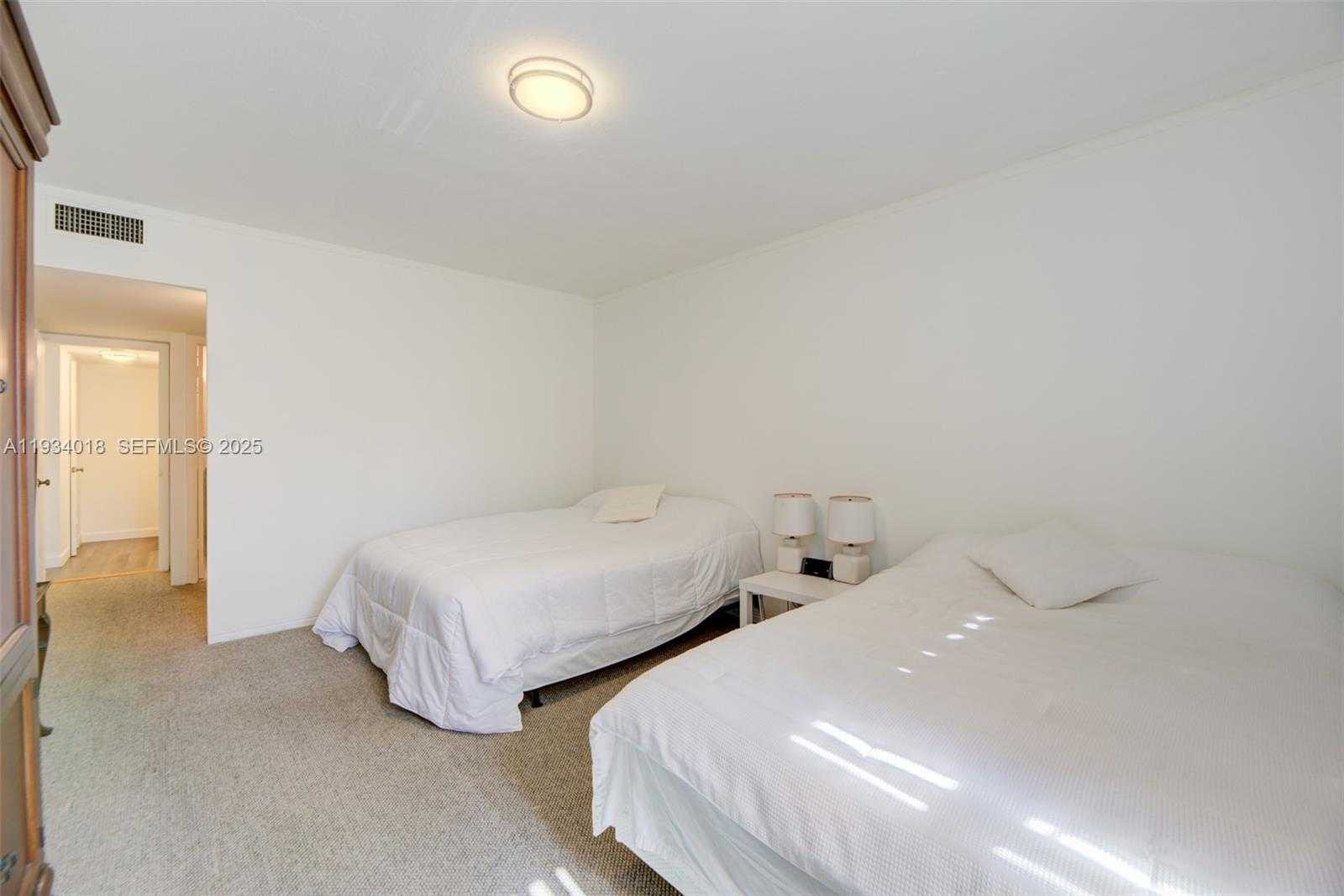 Small Image of Bay Harbor Islands Number 18