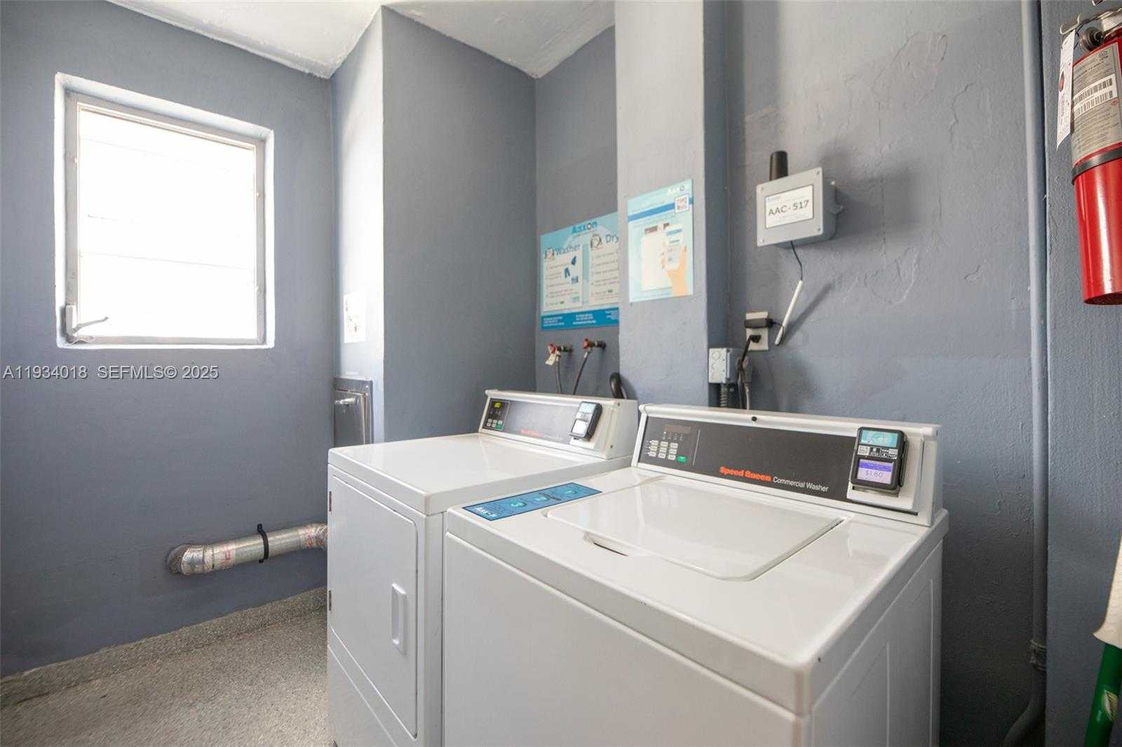 Small Image of Bay Harbor Islands Number 32