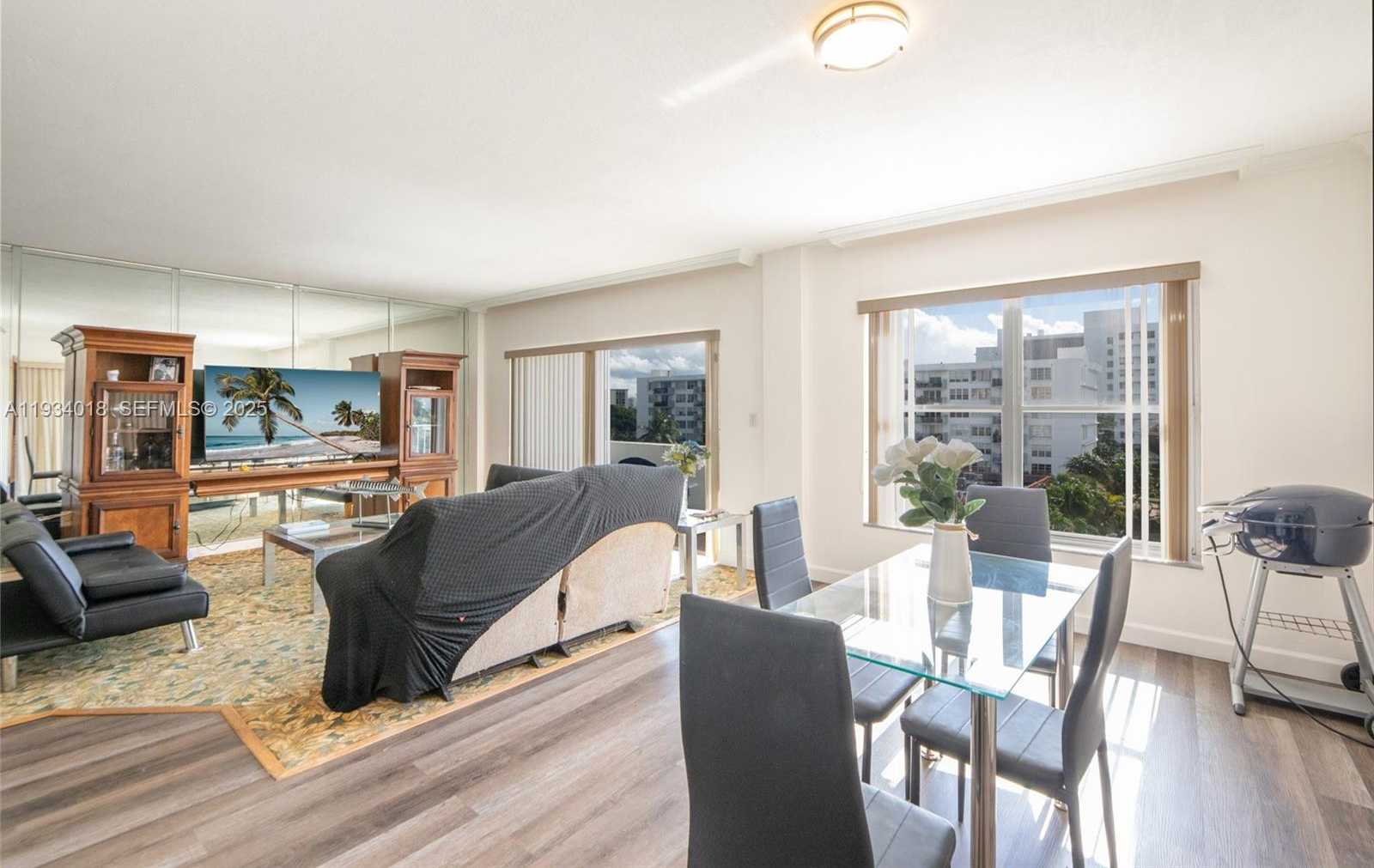 Small Image of Bay Harbor Islands Number 7