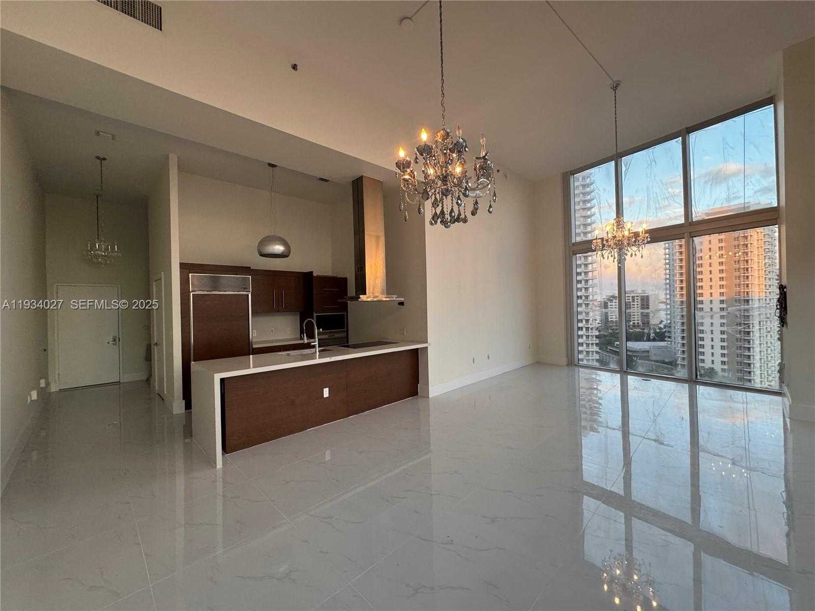 Small Image of 495 BRICKELL AVE #1501, Miami Number 12
