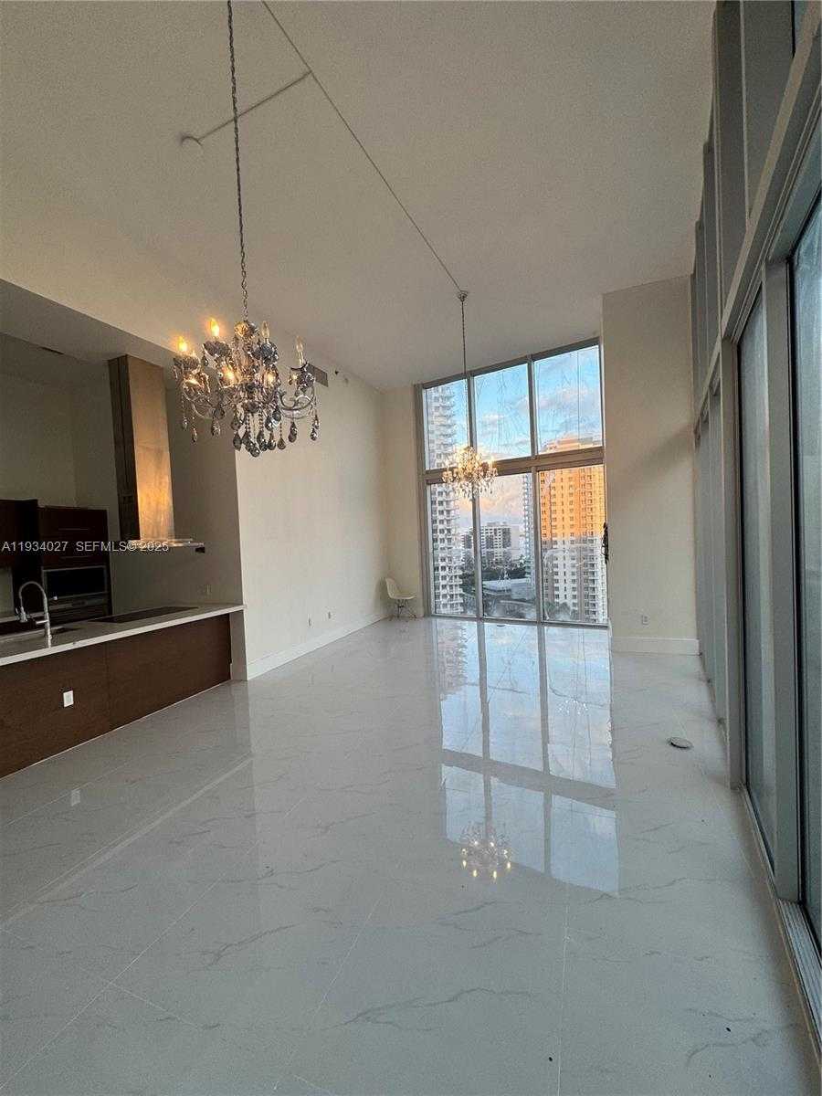 Small Image of 495 BRICKELL AVE #1501, Miami Number 18