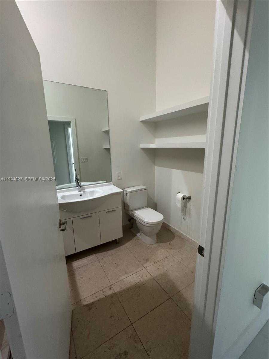 Small Image of 495 BRICKELL AVE #1501, Miami Number 23