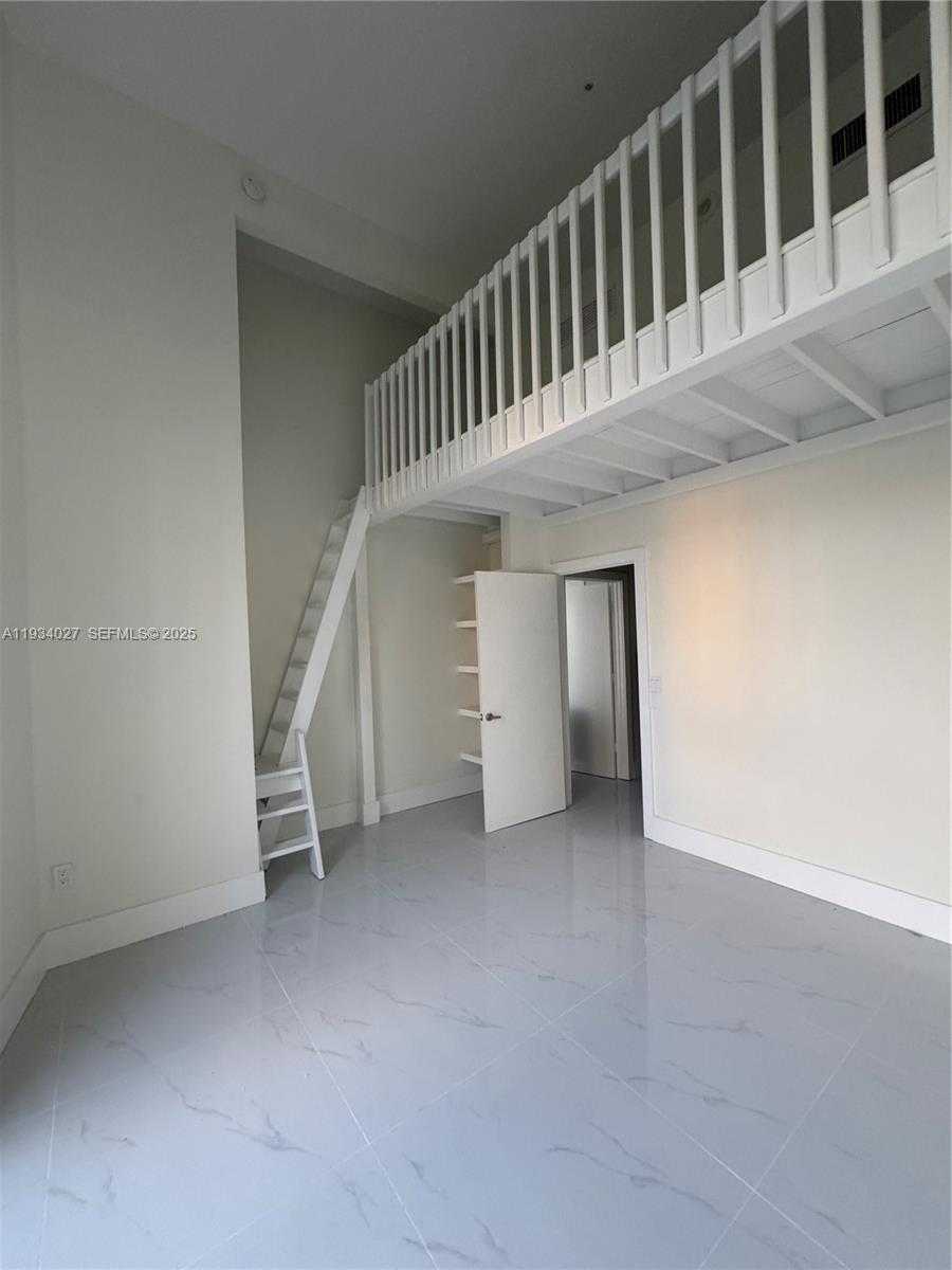 Small Image of 495 BRICKELL AVE #1501, Miami Number 24