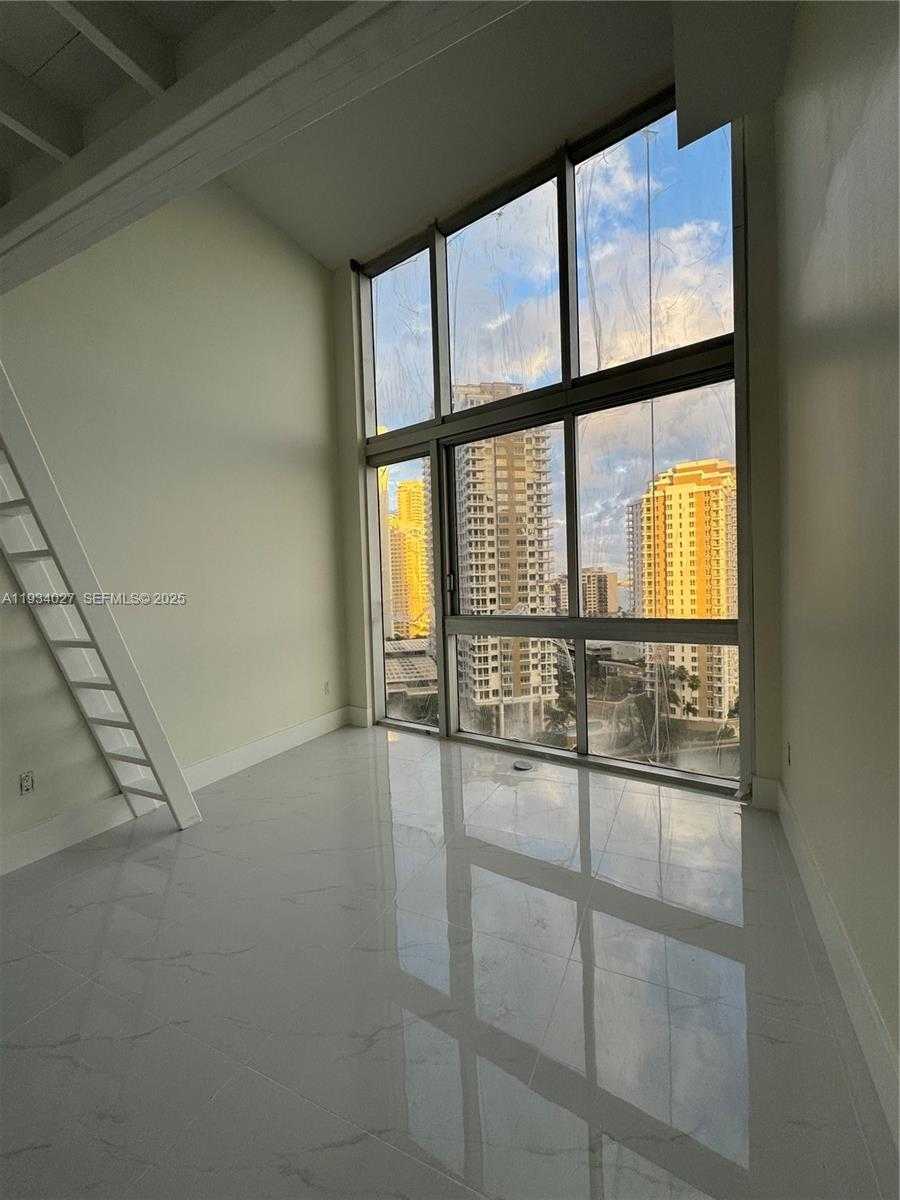 Small Image of 495 BRICKELL AVE #1501, Miami Number 28