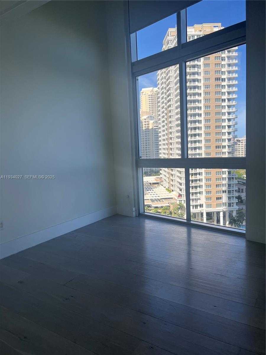 Small Image of 495 BRICKELL AVE #1501, Miami Number 34