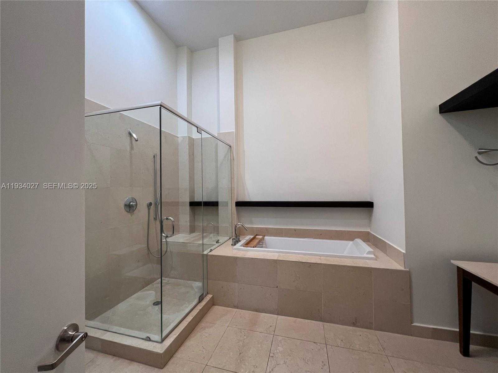 Small Image of 495 BRICKELL AVE #1501, Miami Number 37