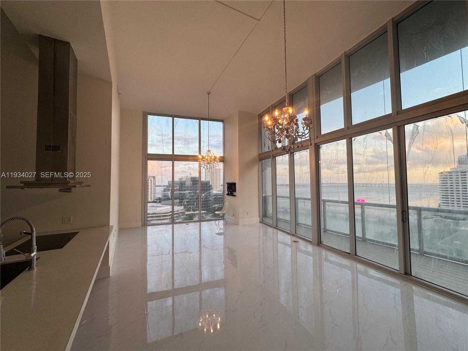 Small Image of 495 BRICKELL AVE #1501, Miami Number 4