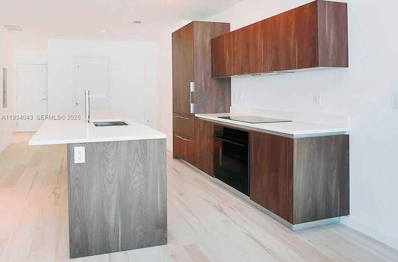 Small Image of 480 NORTH EAST 31ST ST #3404, Miami Number 5