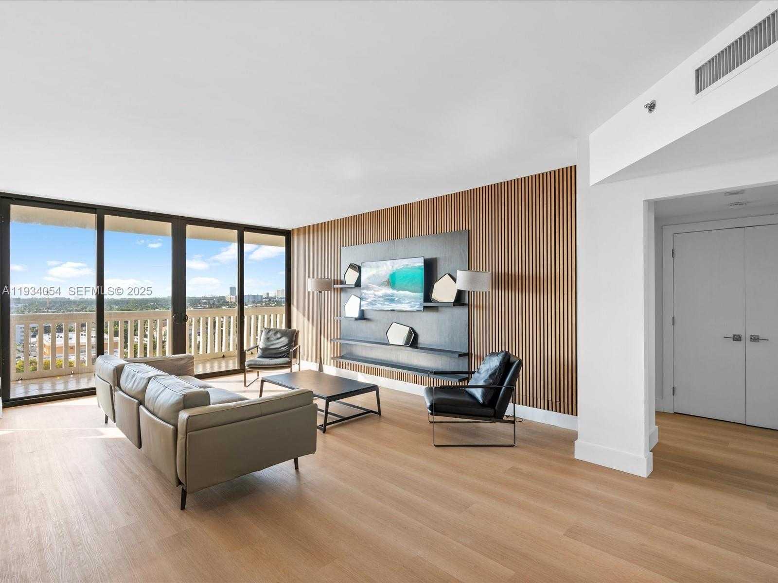 Small Image of 2000 ISLAND BLVD #903, Aventura Number 2