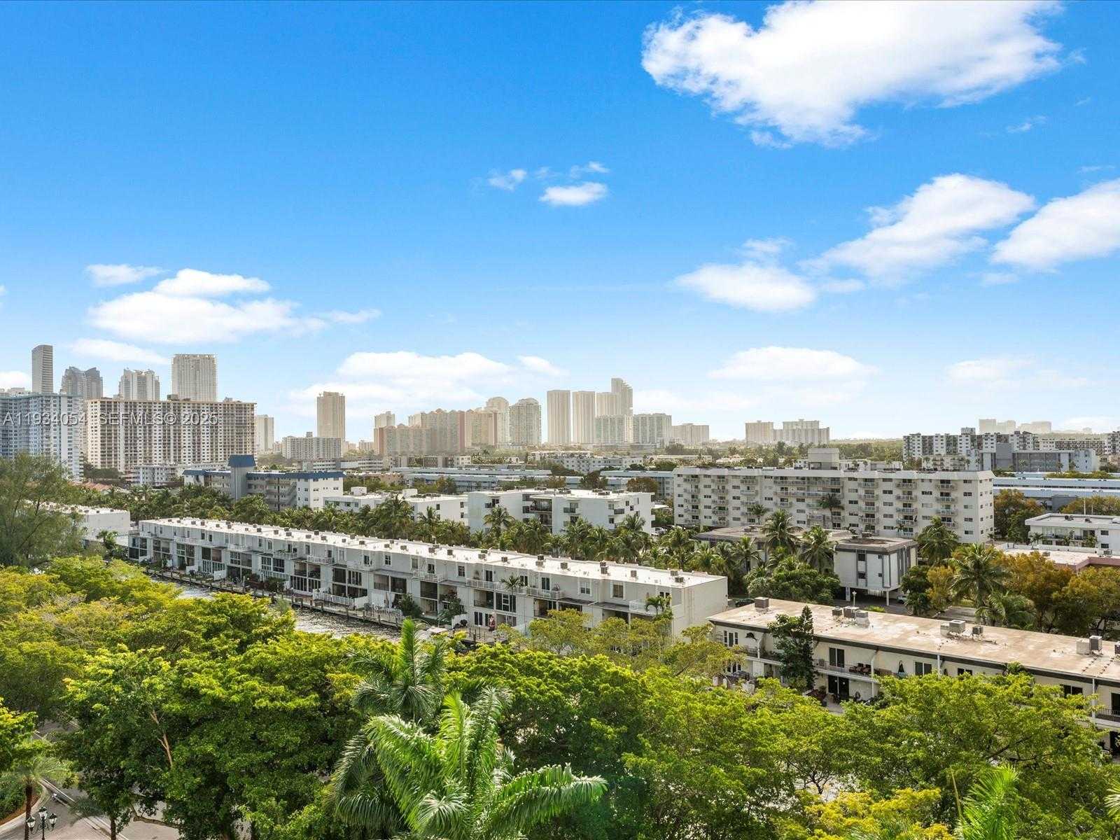 Small Image of 2000 ISLAND BLVD #903, Aventura Number 28