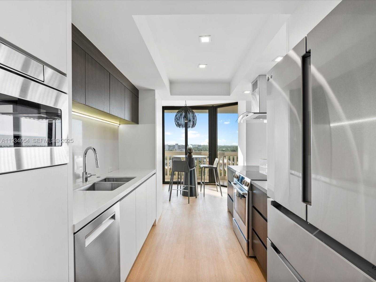 Small Image of 2000 ISLAND BLVD #903, Aventura Number 9