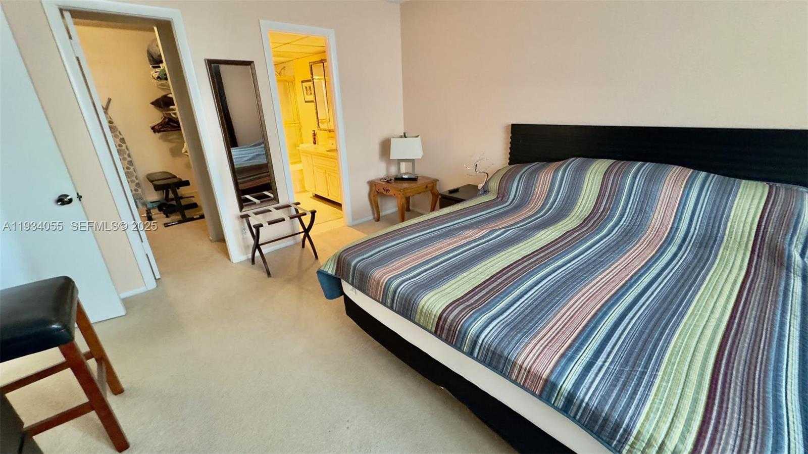 Small Image of 427 GOLDEN ISLES DR #8A, Hallandale Beach Number 15