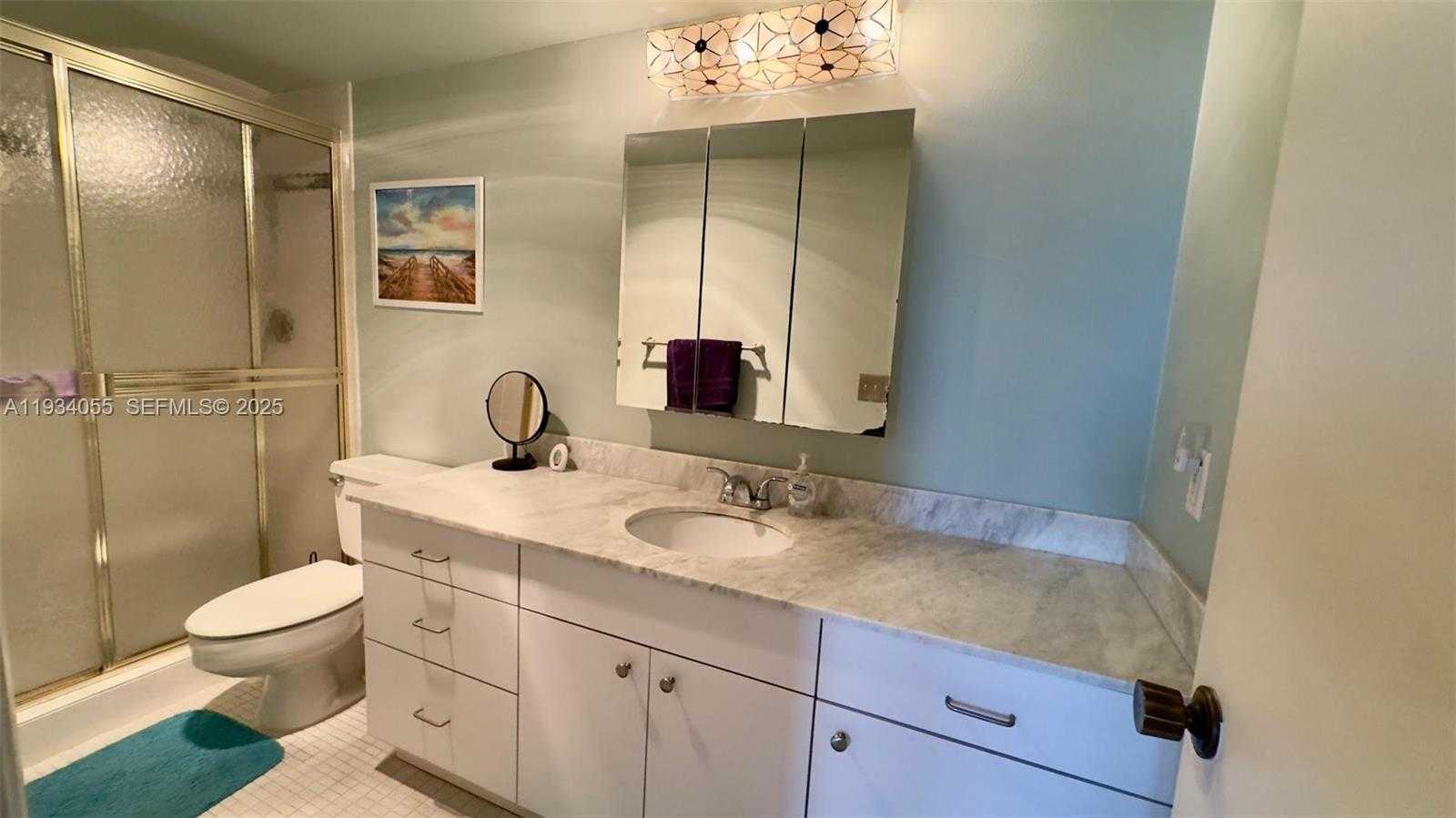 Small Image of 427 GOLDEN ISLES DR #8A, Hallandale Beach Number 21