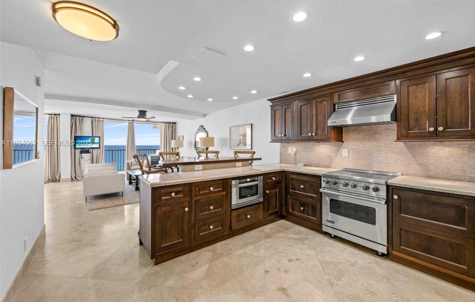 Small Image of 400 NORTH SURF RD #905, Hollywood Number 11