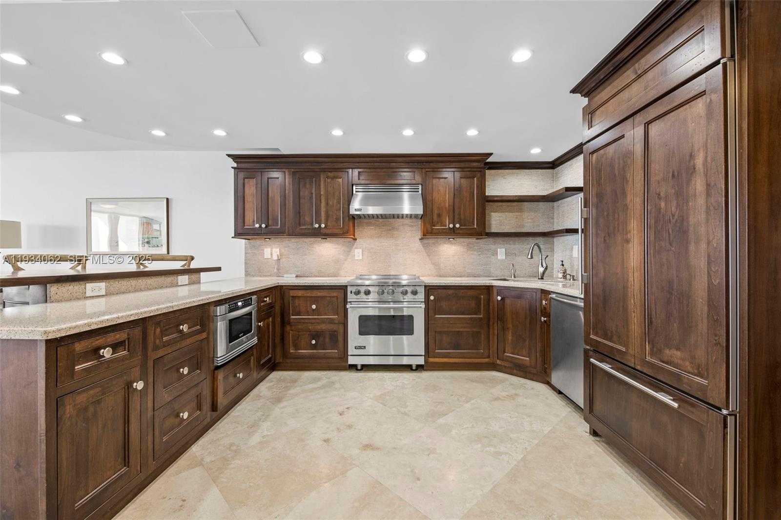 Small Image of 400 NORTH SURF RD #905, Hollywood Number 12