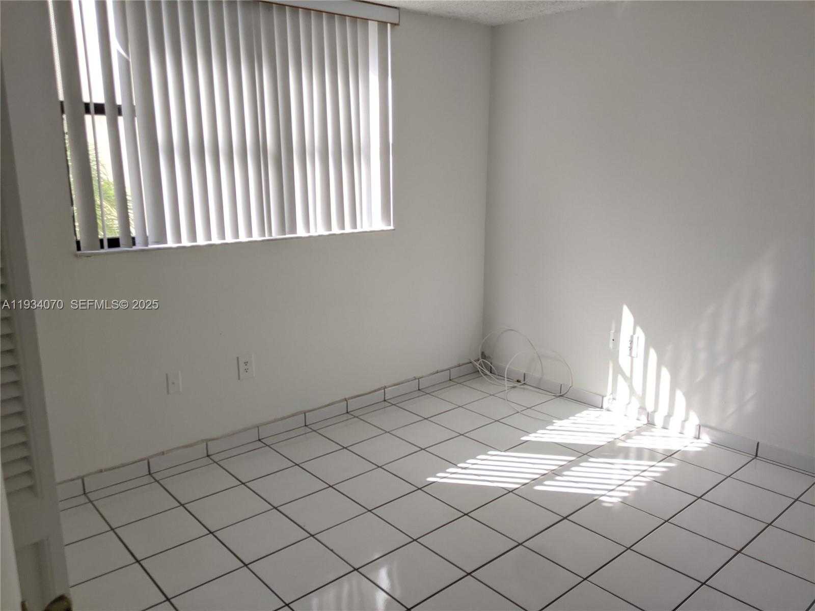 Small Image of 1623 COLLINS AVE #218, Miami Beach Number 10