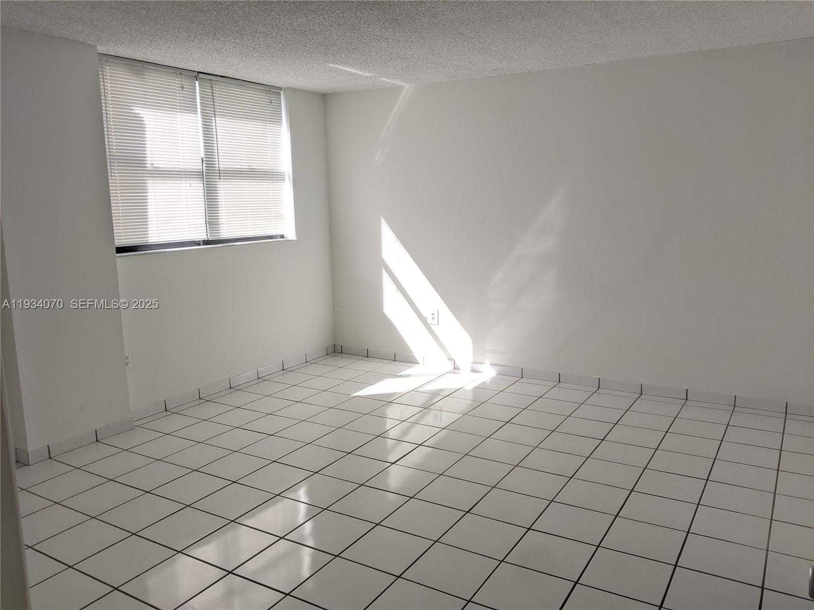 Small Image of 1623 COLLINS AVE #218, Miami Beach Number 11