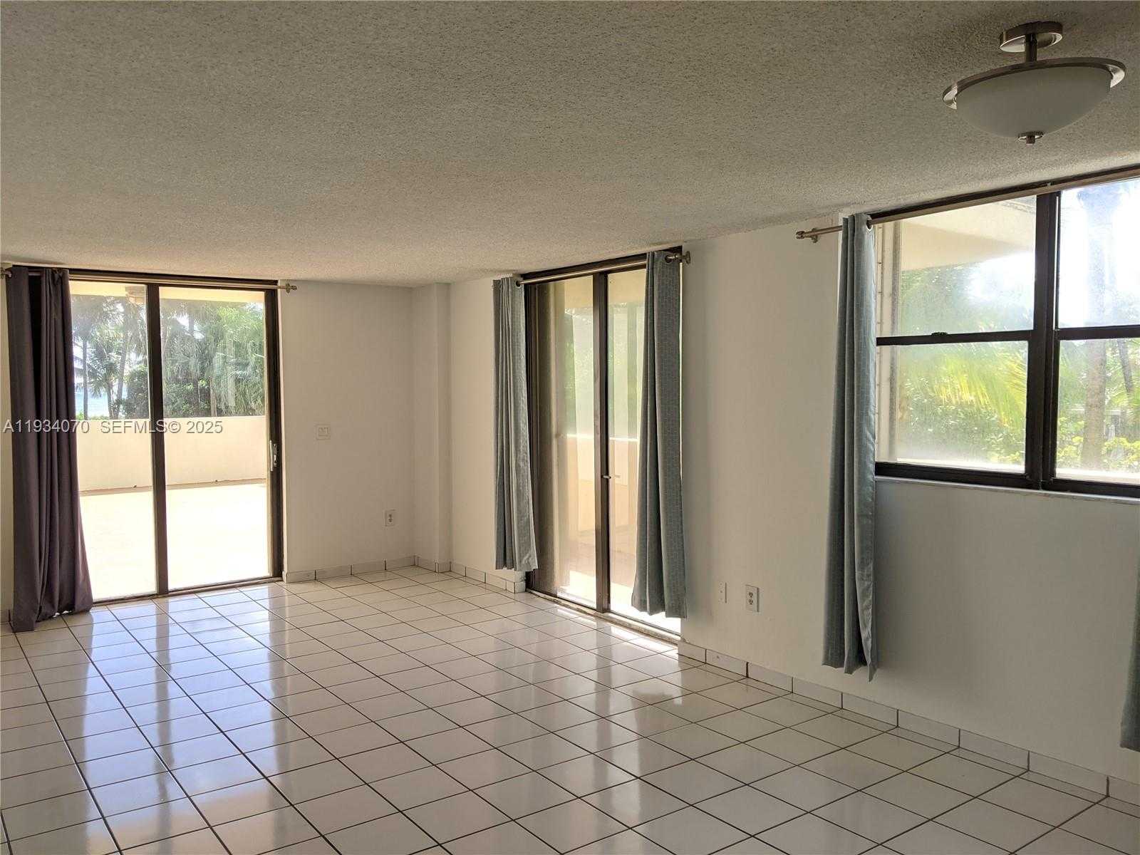 Small Image of 1623 COLLINS AVE #218, Miami Beach Number 5