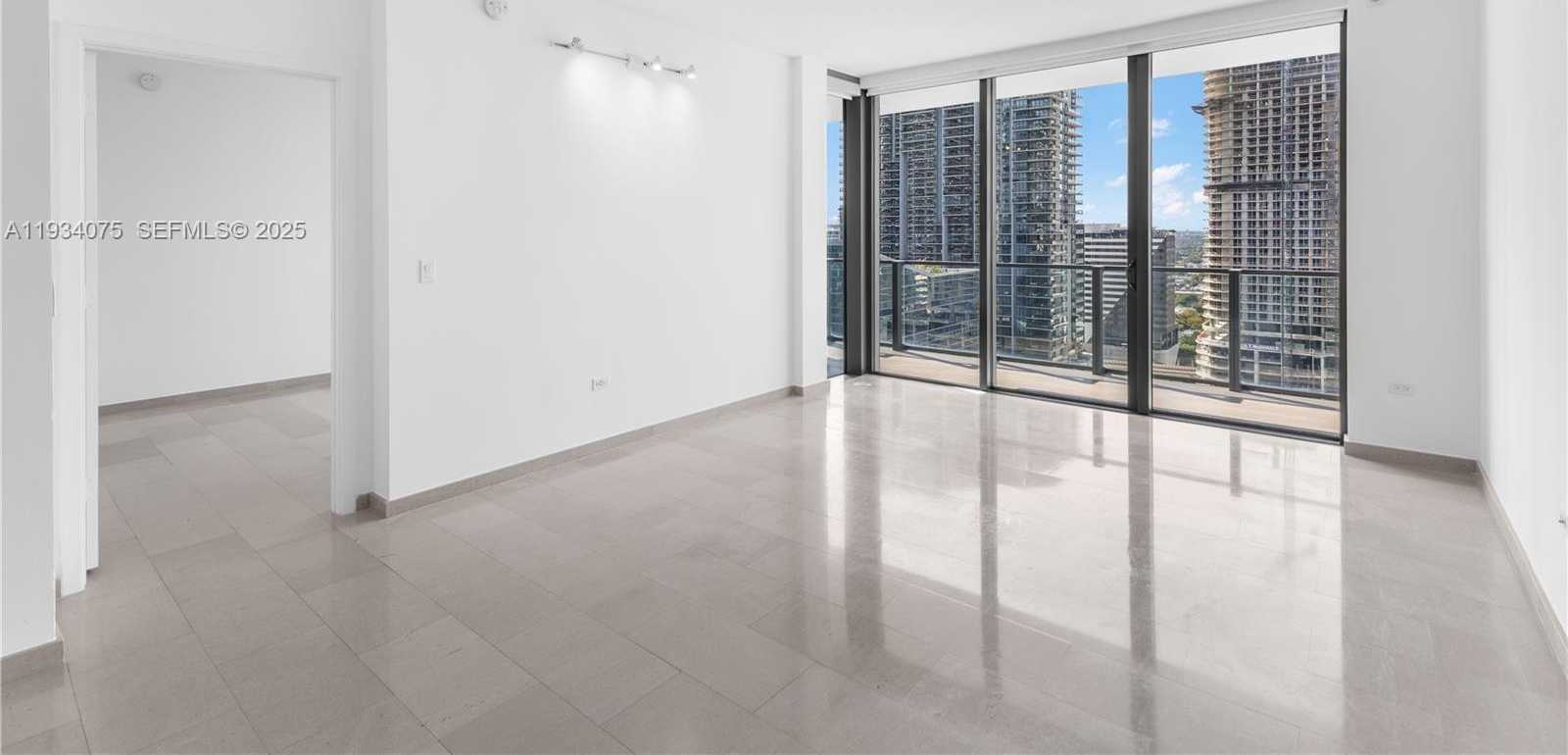 Small Image of 68 SOUTH EAST 6TH ST #2006, Miami Number 11