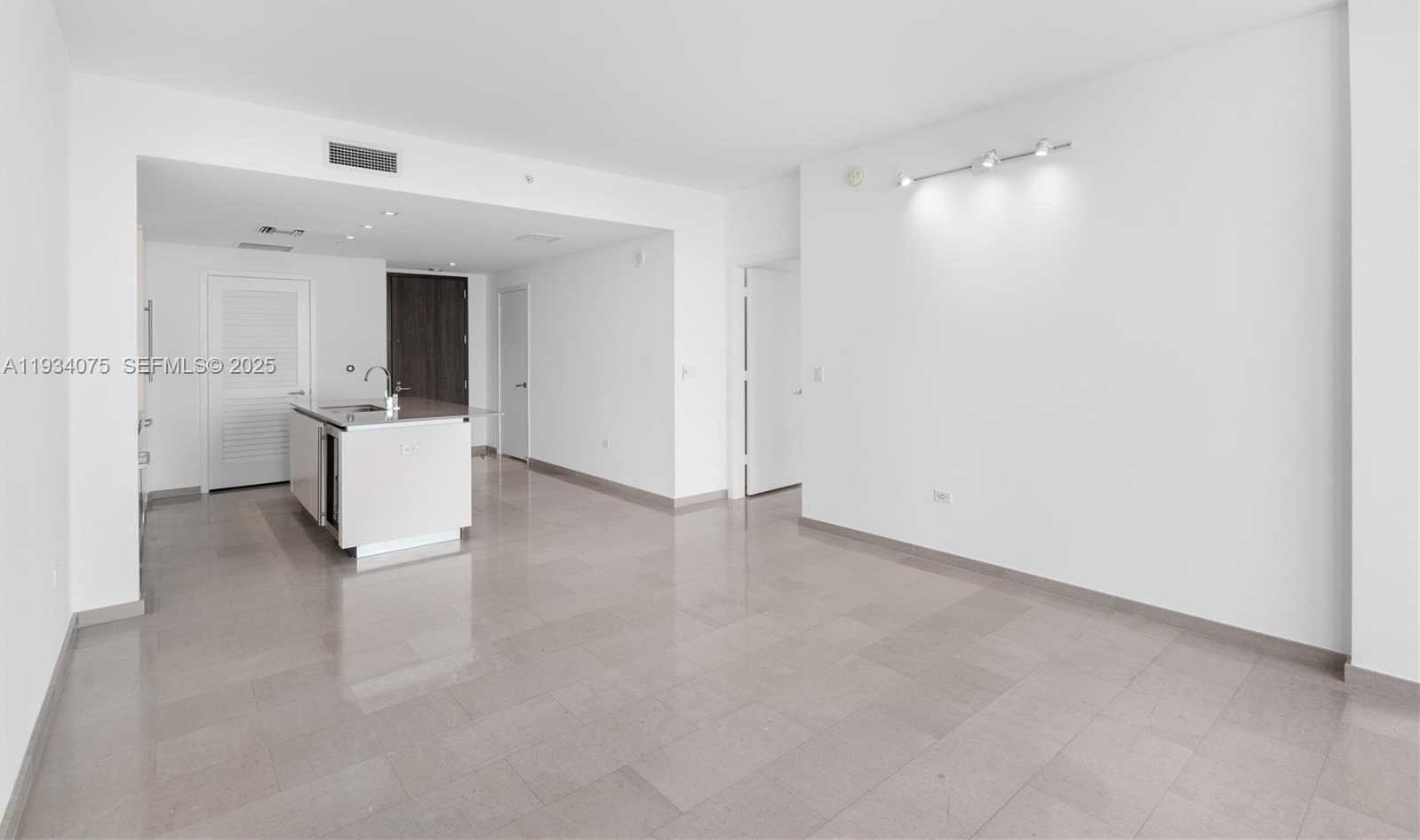 Small Image of 68 SOUTH EAST 6TH ST #2006, Miami Number 14